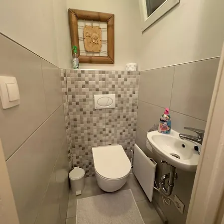 בית הארחה Centralom 3*